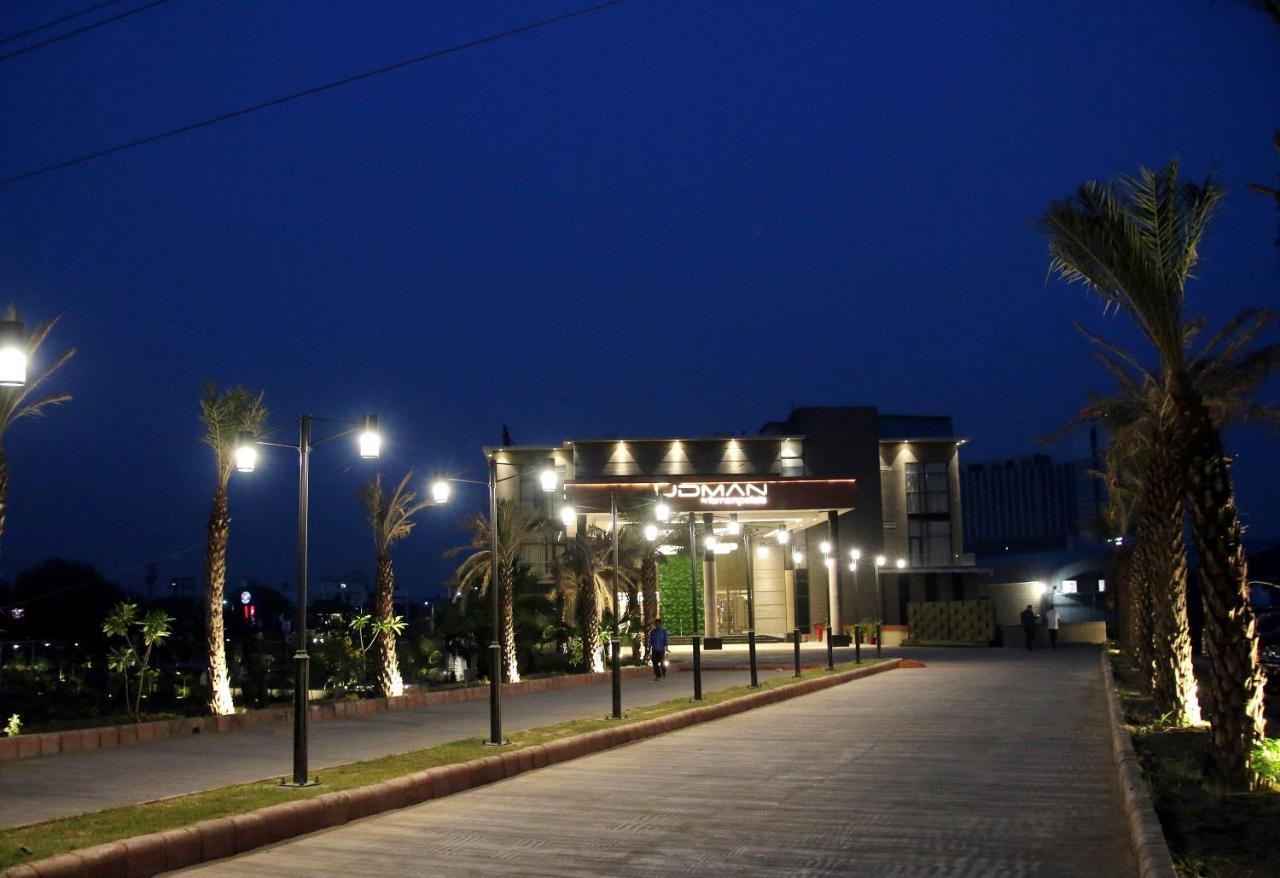 Udman Hotel Велика Нойда Екстер'єр фото
