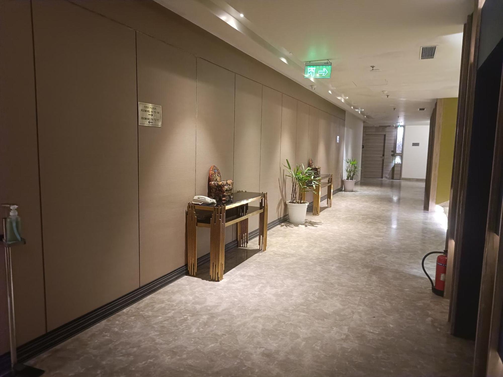 Udman Hotel Велика Нойда Екстер'єр фото